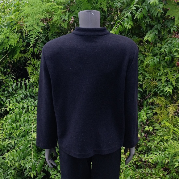 EILEEN FISHER (USA) LADIES PURE WOOL BLACK (1) BUTTON CLOSURE SWEATER-JACKET - Picture 4 of 17